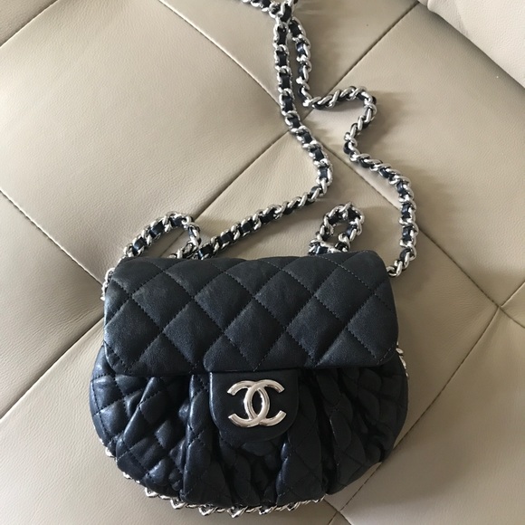 CHANEL Handbags - Chanel messenger bag